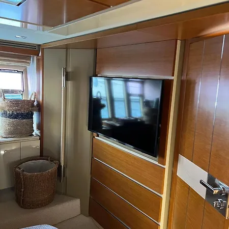 Botel Ekoseyachting *