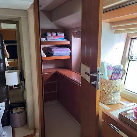 Botel Ekoseyachting *